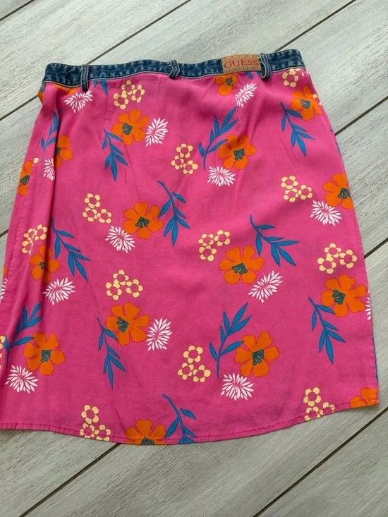 Guess Pink Floral Mini Skirt with Denim-Look Waistband - Picture 3 of 6